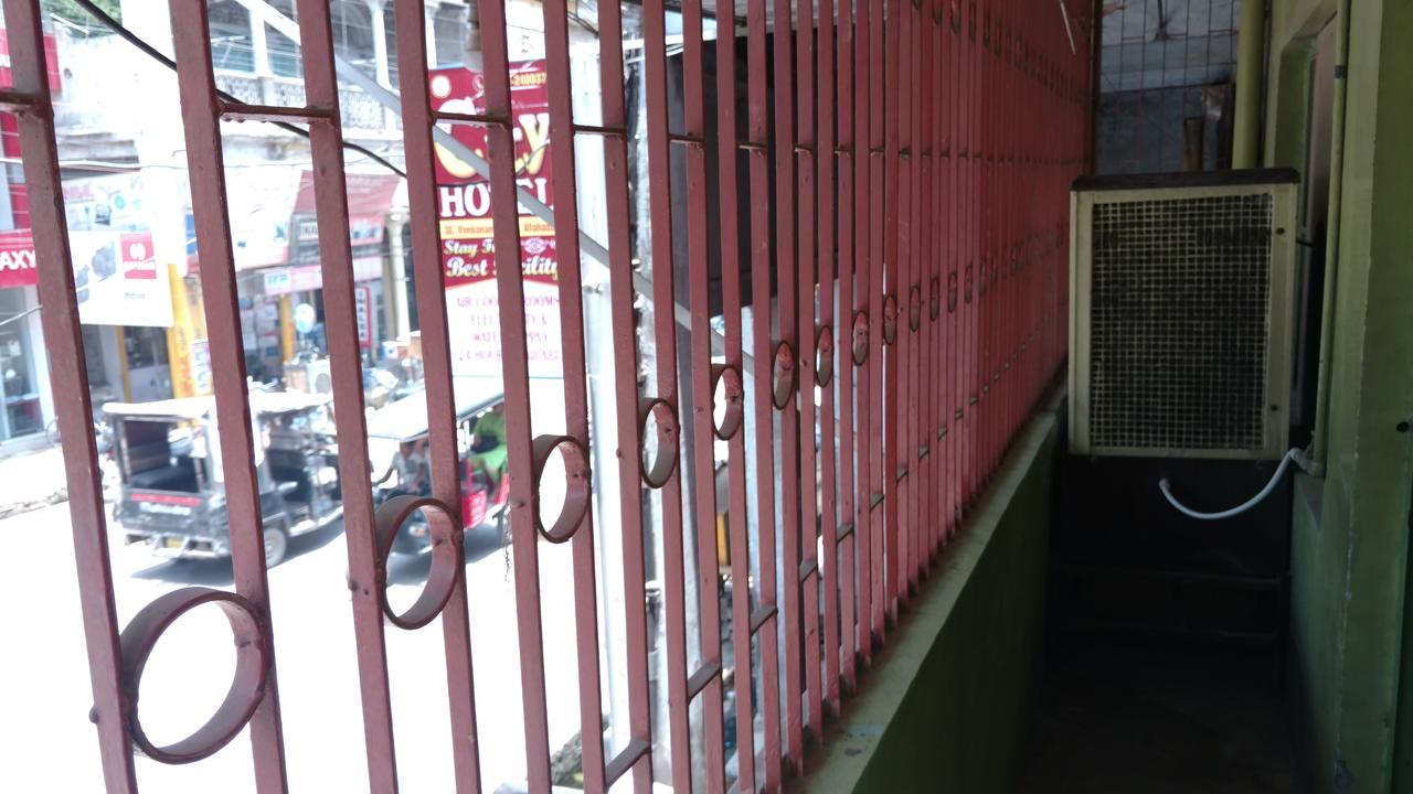 City Hotel Prayagraj Bagian luar foto