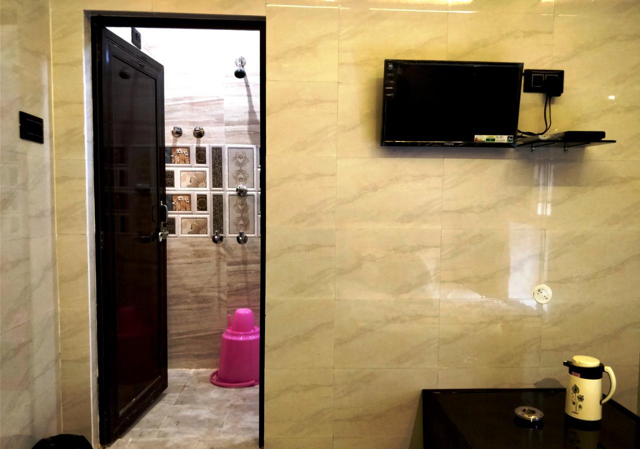 City Hotel Prayagraj Bagian luar foto