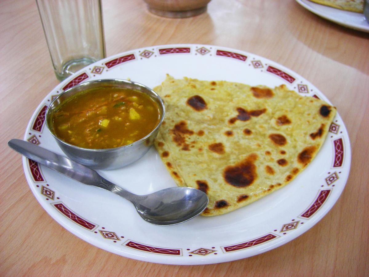 City Hotel Prayagraj Bagian luar foto